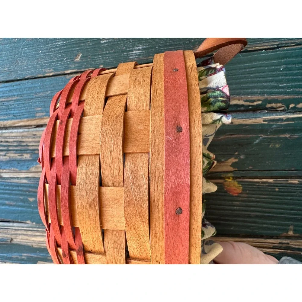 Longaberger 1995 Round Handwoven Basket Floral Liner Leather Handles 7 Inch